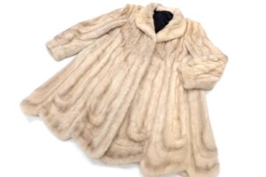 SAGA MINK ミンクロングコート 高価買取いたしました。 毛皮買取はストックラボにお任せ下さい！